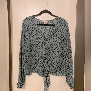 Vixbe Green Leopard Tie Bottom Blouse